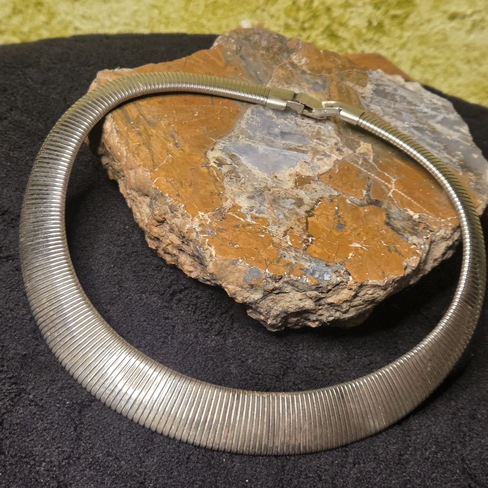 Vintage D.L. Auld Omega Collar Necklace